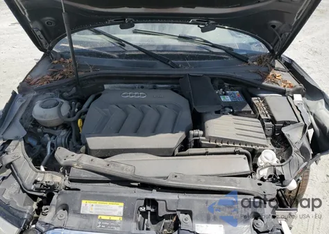 2018 Audi A3 Premium из США, поврежденный, VIN WAUAUGFF2J1029327